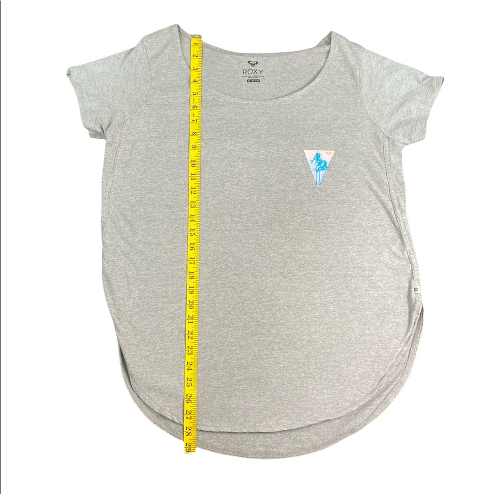 2016 Roxy tee 🌺🌸🌴 - Picture 3 of 12